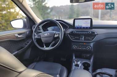 Внедорожник / Кроссовер Ford Escape 2019 в 