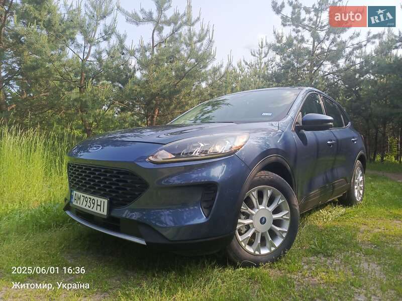 Внедорожник / Кроссовер Ford Escape 2020 в Житомире