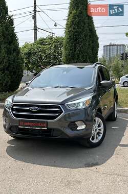 Внедорожник / Кроссовер Ford Escape 2019 в Сумах
