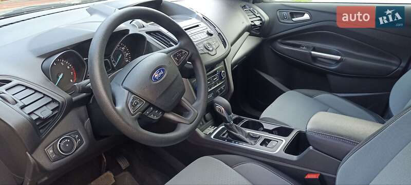 Внедорожник / Кроссовер Ford Escape 2018 в Луцке