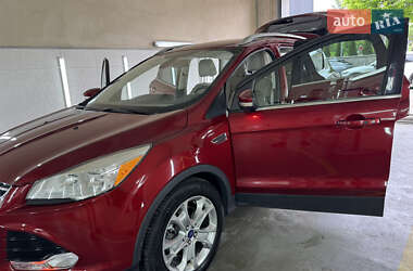 Позашляховик / Кросовер Ford Escape 2014 в 