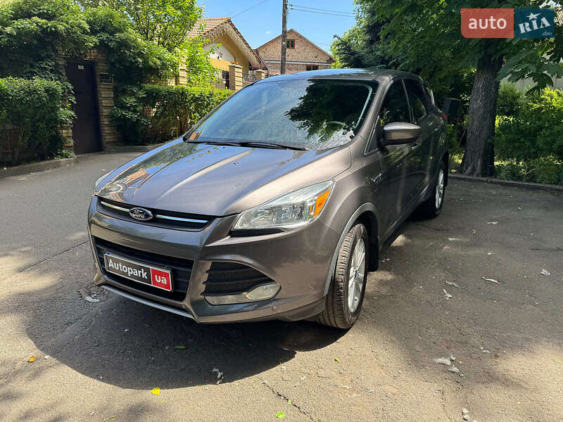 Внедорожник / Кроссовер Ford Escape 2013 в 