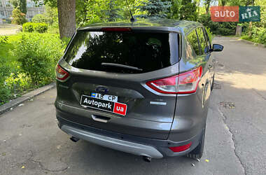 Внедорожник / Кроссовер Ford Escape 2013 в 