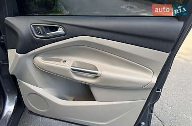 Внедорожник / Кроссовер Ford Escape 2013 в 