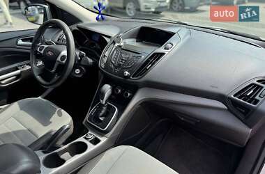 Позашляховик / Кросовер Ford Escape 2013 в 