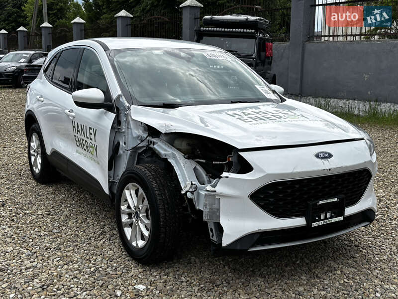 Внедорожник / Кроссовер Ford Escape 2020 в Стрые