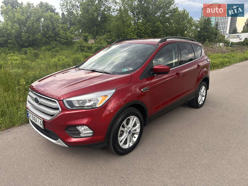Внедорожник / Кроссовер Ford Escape 2018 в 