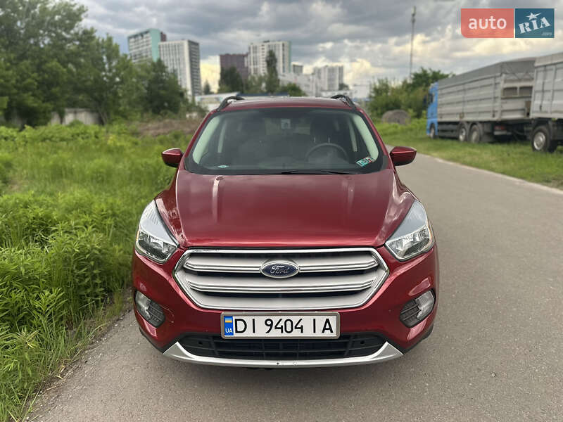 Внедорожник / Кроссовер Ford Escape 2018 в Киеве