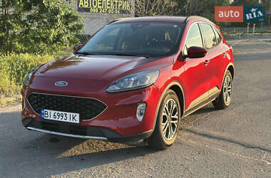 Внедорожник / Кроссовер Ford Escape 2019 в 