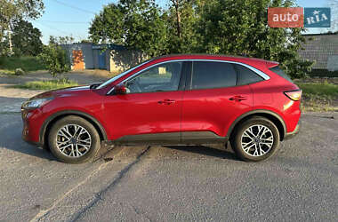 Внедорожник / Кроссовер Ford Escape 2019 в 