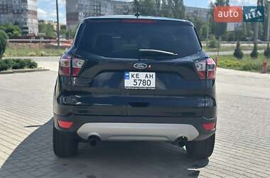Внедорожник / Кроссовер Ford Escape 2017 в 