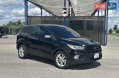 Внедорожник / Кроссовер Ford Escape 2017 в 