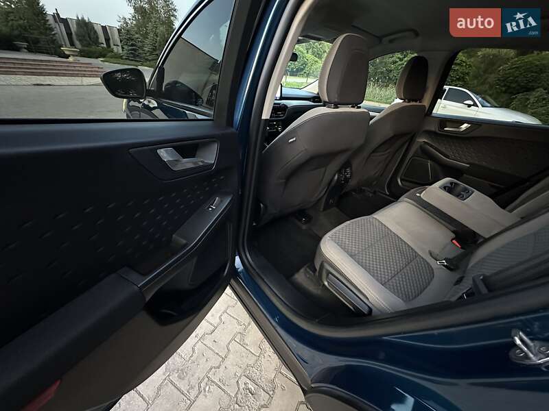 Внедорожник / Кроссовер Ford Escape 2020 в Павлограде