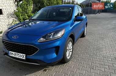 Внедорожник / Кроссовер Ford Escape 2020 в 