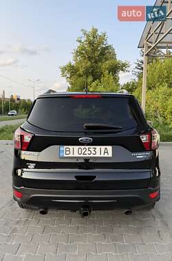 Позашляховик / Кросовер Ford Escape 2018 в 