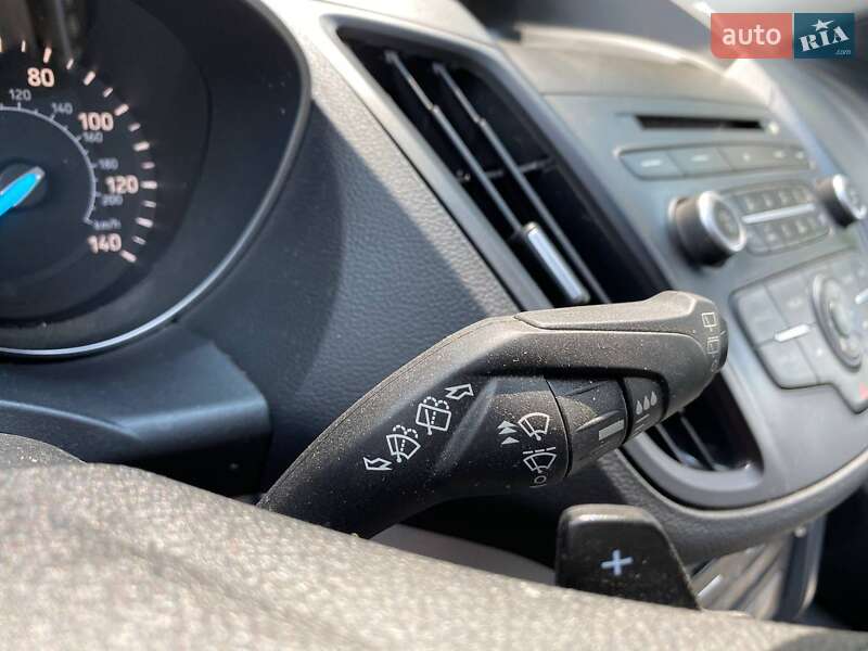 Внедорожник / Кроссовер Ford Escape 2016 в Хмельницком