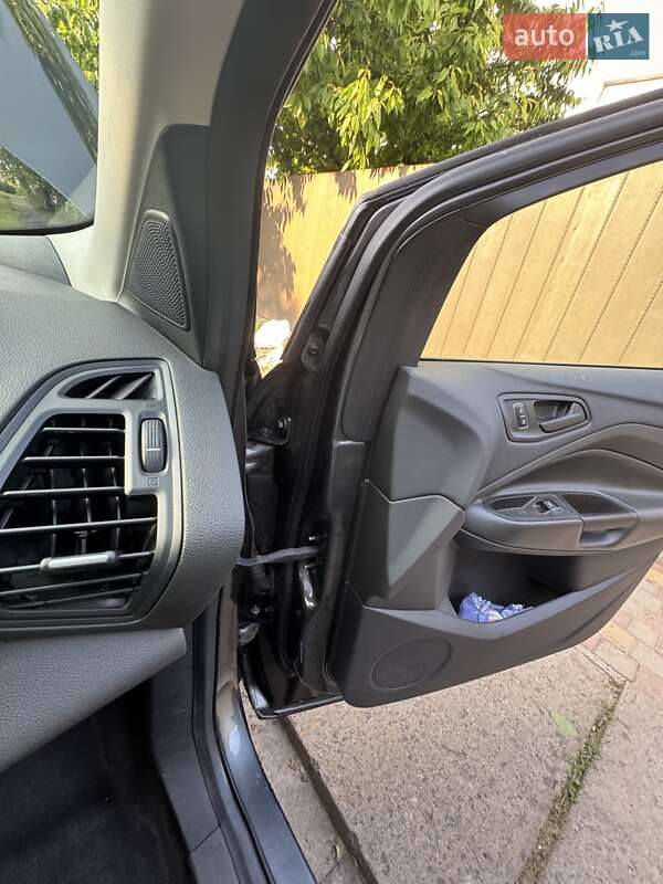 Внедорожник / Кроссовер Ford Escape 2017 в Хмельницком