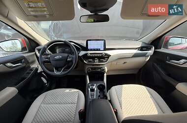 Внедорожник / Кроссовер Ford Escape 2020 в 