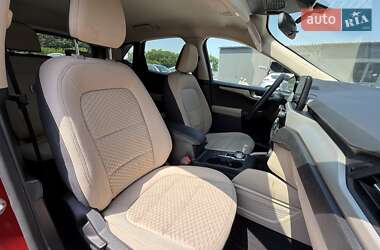 Внедорожник / Кроссовер Ford Escape 2020 в 