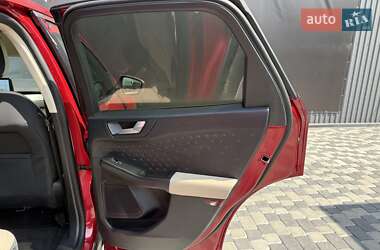 Внедорожник / Кроссовер Ford Escape 2020 в 