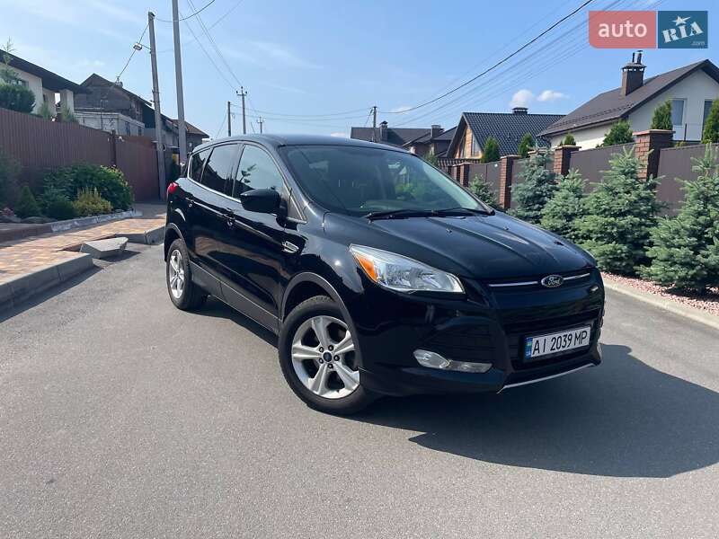 Внедорожник / Кроссовер Ford Escape 2016 в 