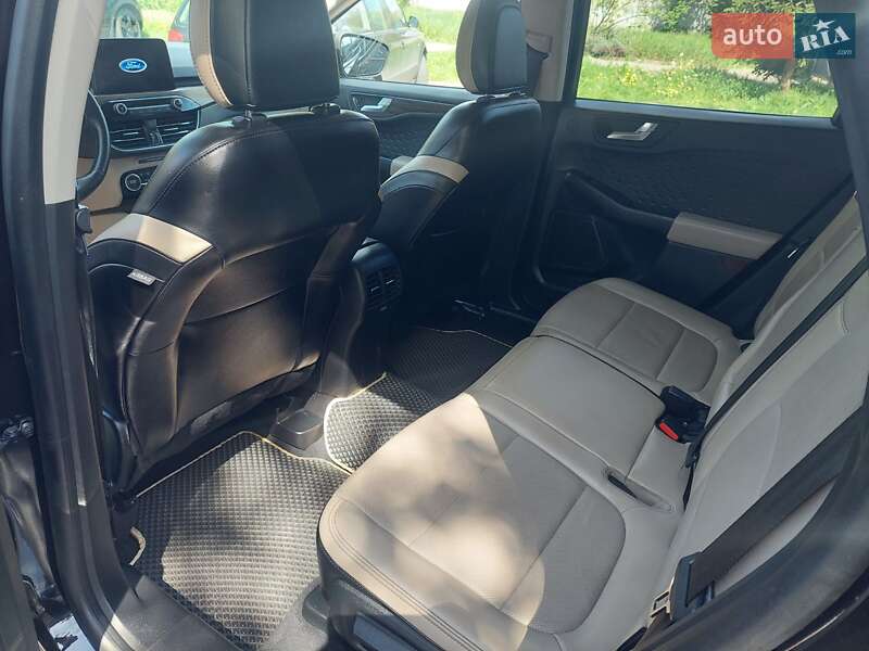 Позашляховик / Кросовер Ford Escape 2019 в Рівному