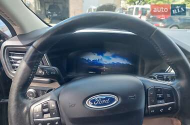 Внедорожник / Кроссовер Ford Escape 2019 в 