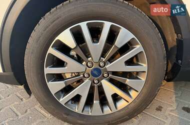 Внедорожник / Кроссовер Ford Escape 2020 в 