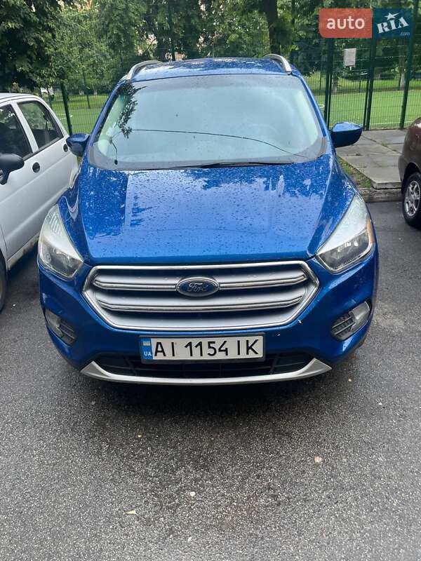 Внедорожник / Кроссовер Ford Escape 2017 в Киеве