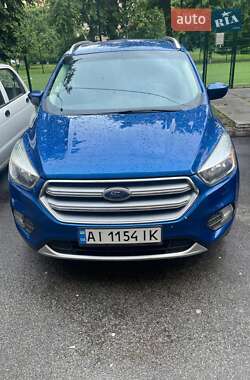 Позашляховик / Кросовер Ford Escape 2017 в 