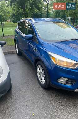 Позашляховик / Кросовер Ford Escape 2017 в 
