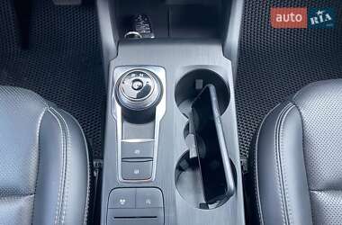 Внедорожник / Кроссовер Ford Escape 2020 в 