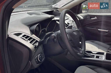 Внедорожник / Кроссовер Ford Escape 2016 в 