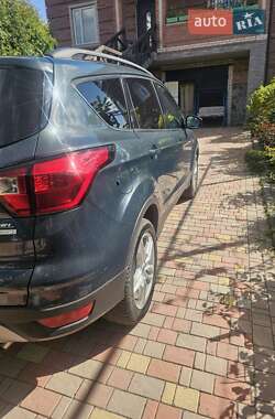 Внедорожник / Кроссовер Ford Escape 2019 в 