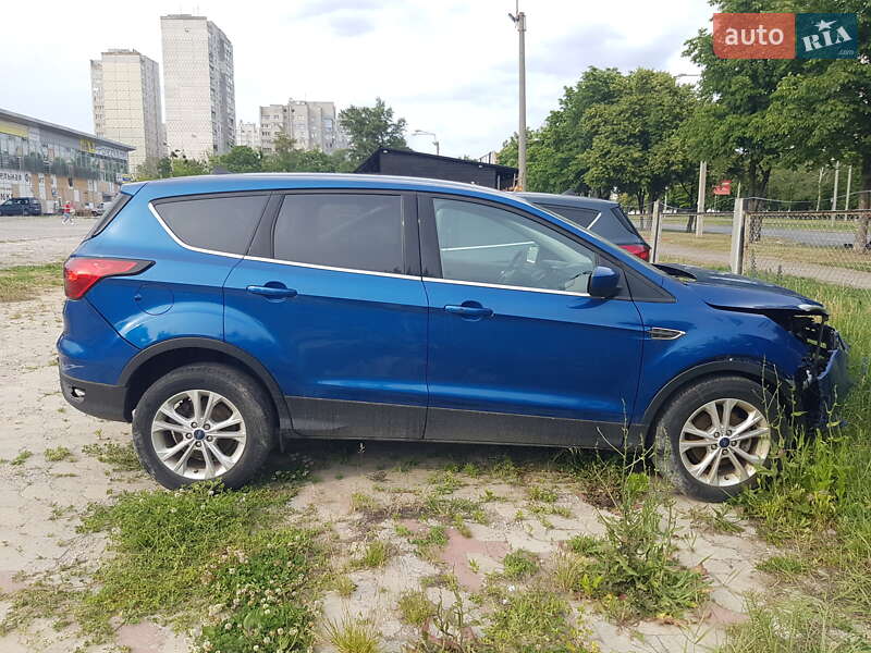 Внедорожник / Кроссовер Ford Escape 2019 в Харькове