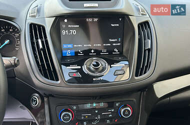 Внедорожник / Кроссовер Ford Escape 2017 в 
