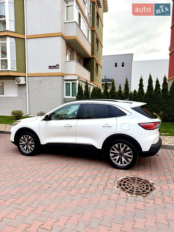 Внедорожник / Кроссовер Ford Escape 2021 в Киеве