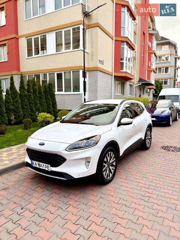Внедорожник / Кроссовер Ford Escape 2021 в Киеве