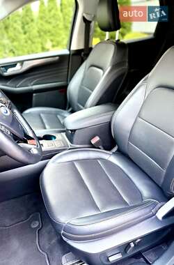 Внедорожник / Кроссовер Ford Escape 2021 в 