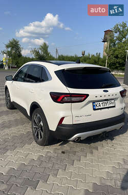 Внедорожник / Кроссовер Ford Escape 2023 в 