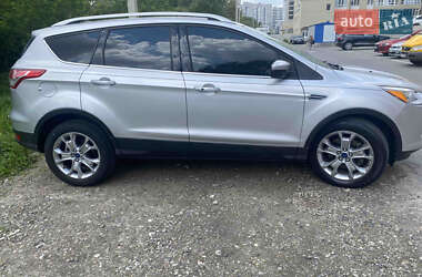 Внедорожник / Кроссовер Ford Escape 2014 в 