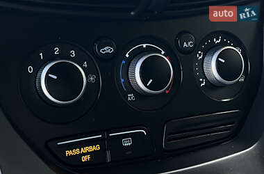 Позашляховик / Кросовер Ford Escape 2014 в 