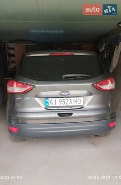 Внедорожник / Кроссовер Ford Escape 2015 в 