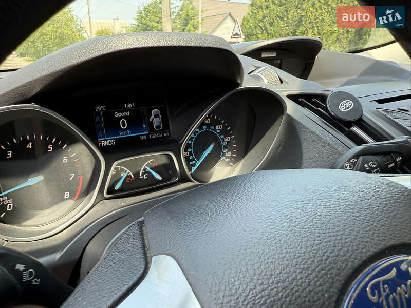 Внедорожник / Кроссовер Ford Escape 2016 в Днепре