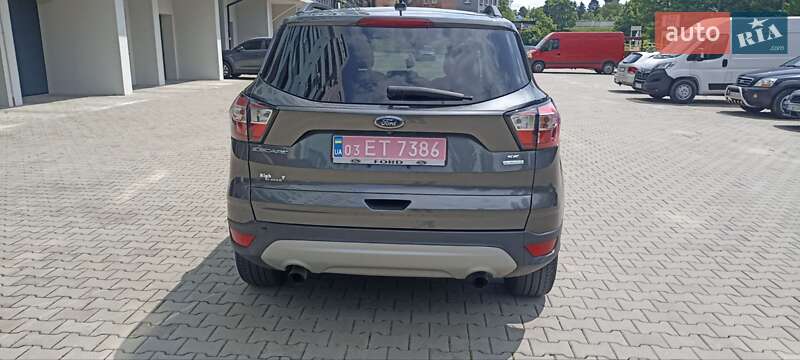 Внедорожник / Кроссовер Ford Escape 2018 в Луцке
