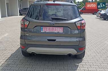Внедорожник / Кроссовер Ford Escape 2018 в 