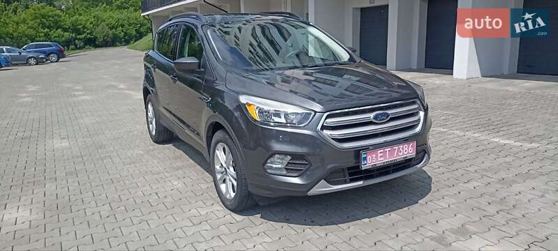 Внедорожник / Кроссовер Ford Escape 2018 в Луцке