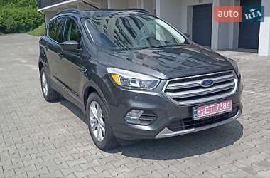 Внедорожник / Кроссовер Ford Escape 2018 в 