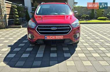 Внедорожник / Кроссовер Ford Escape 2016 в 