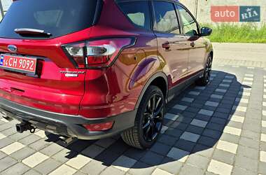 Внедорожник / Кроссовер Ford Escape 2016 в 